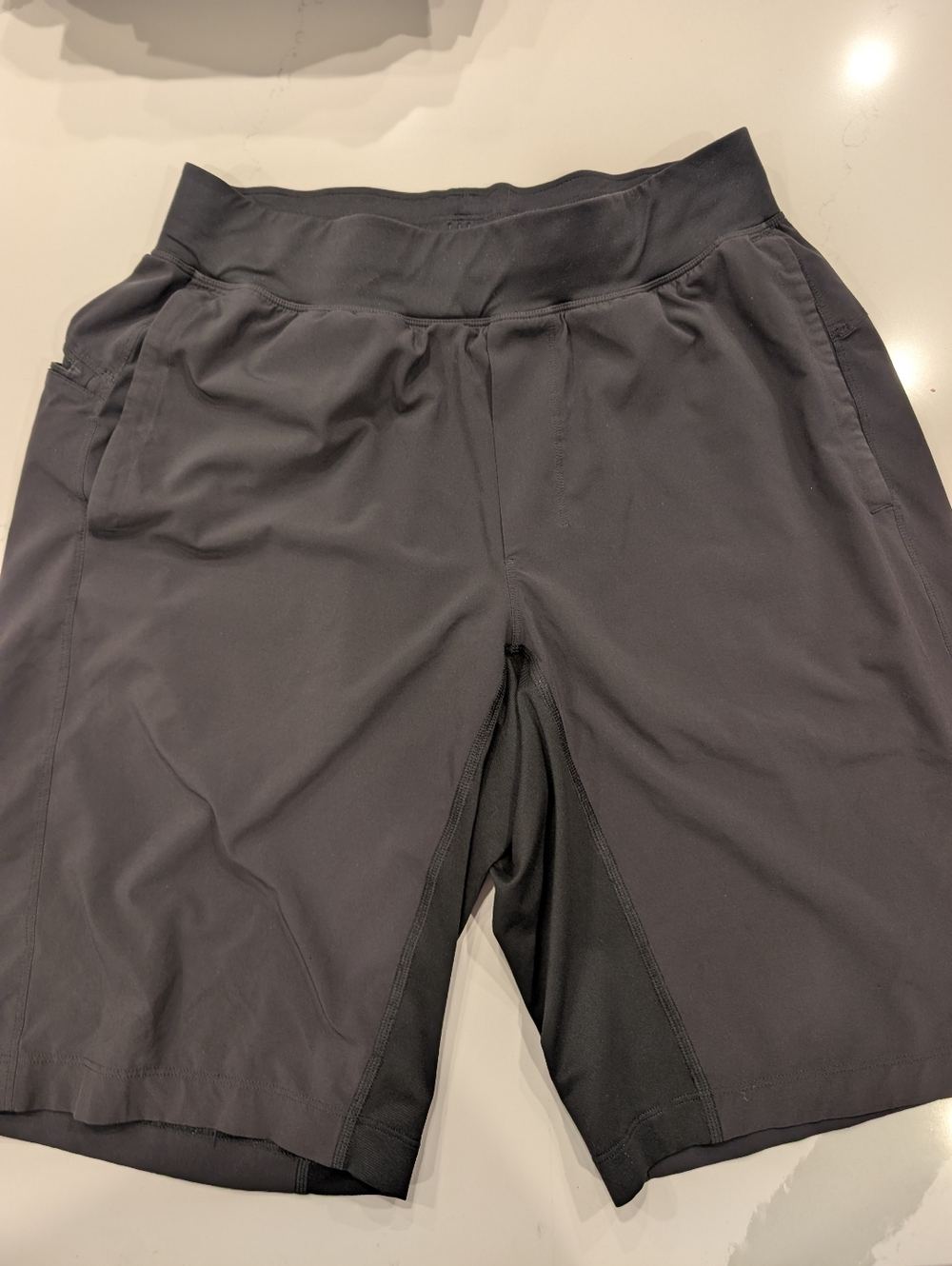 Lululemon T.H.E. Shorts Men’s Medium Black 11” Inseam Athletic Training Gym